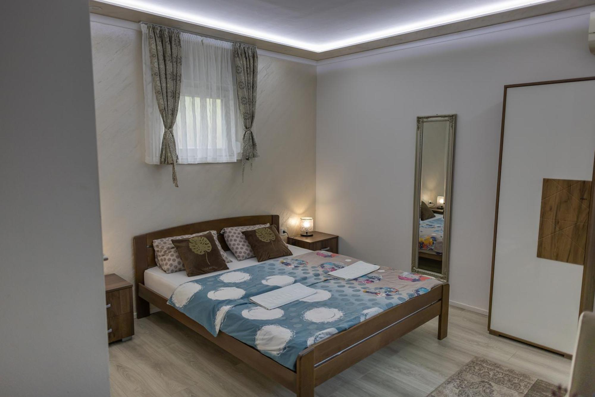 Hm Apartman *
